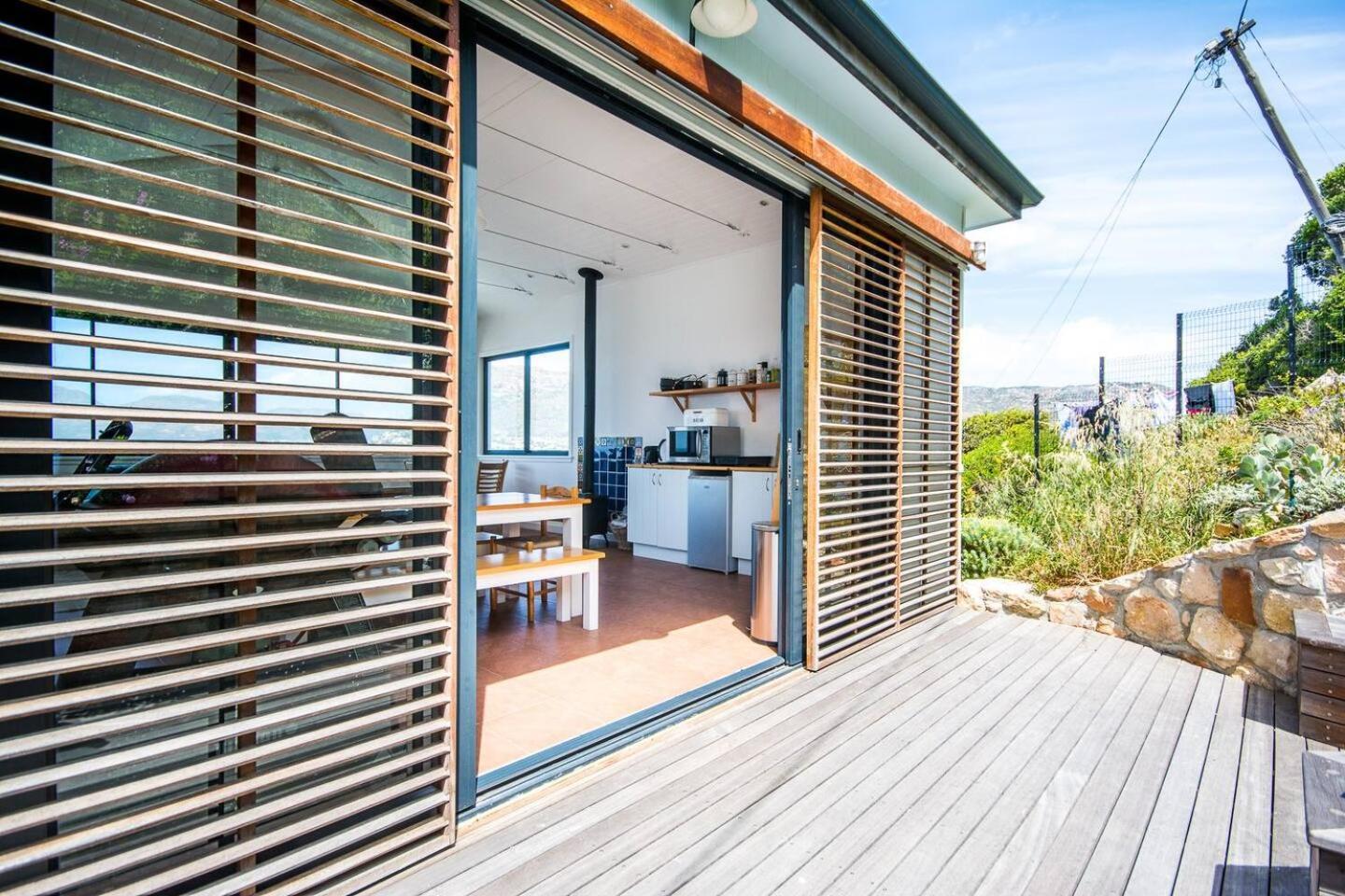 Modern Beach Apartment By Open Home Kalk Bay Exterior foto